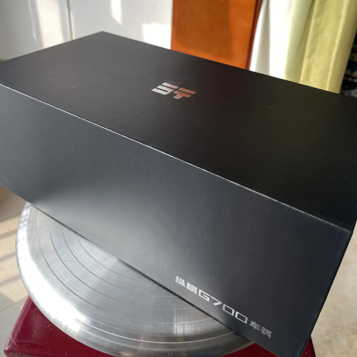 G700 ダイキャスト合金車モデル、奇瑞捷途 SUV モデル、コレクションディスプレイ、大人の男の子へのギフト、オレンジ、1:18