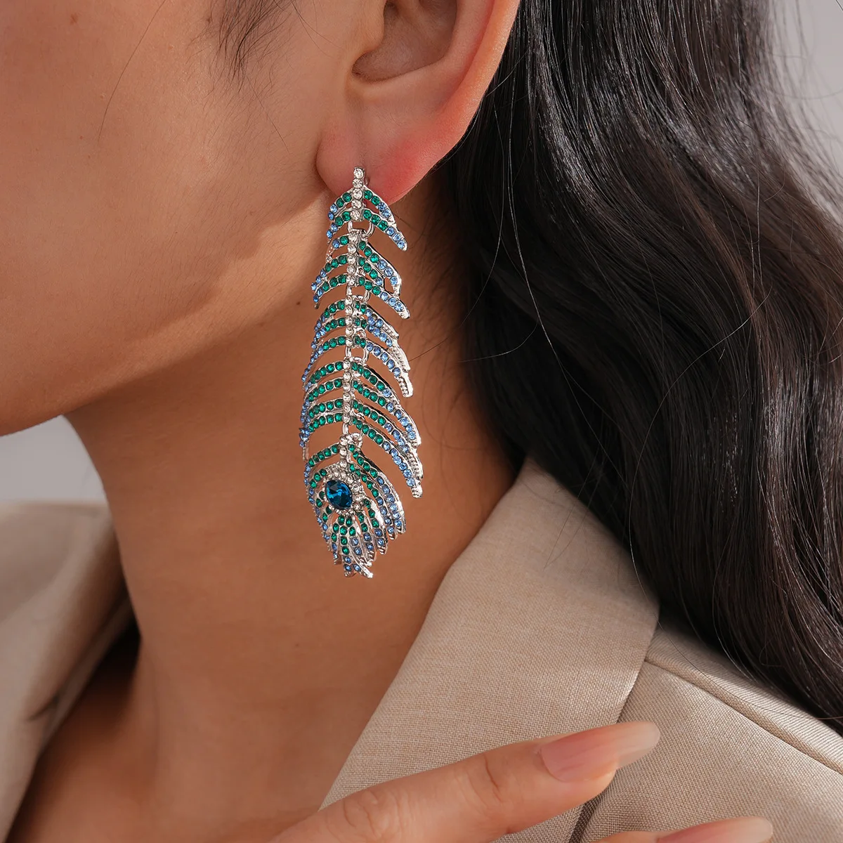 

Color-block Vintage Long Tassel Peacock Feather Dangle Earrings for Women Full Rhinestones Pendant Earrings Bohemia Lewelry Gift