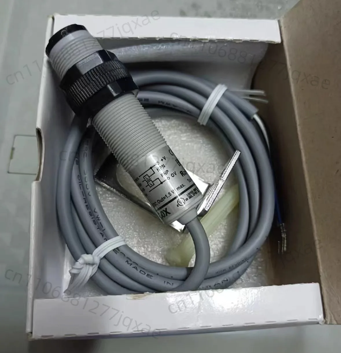 

Новый оригинальный фотодатчик CDR-10X CDR-30X CDR-40X CDR60X M18, фотоэлектрический датчик диффузного отражения, переключатель, быстрая доставка