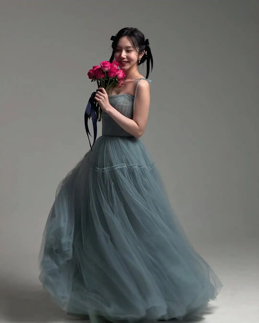 Sondr Misty Blue Koreanische Brautkleider Spaghettiträger A-Linie Brautkleid aus weichem Tüll Maßgeschneiderte Hochzeits-Party-Kleider