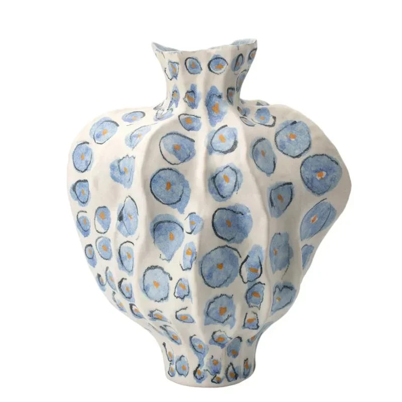

Wabi Sand Medieval Star Point Ceramic Vase Premium Desktop Home Soft Flower Arranger Retro Ornament