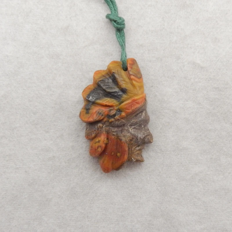 

Natural Stone Warring States Red Agate Handcarved Indian Chief Pendant Beads 40x23x10mm 12g for DIY Earring Gemstone Accessories