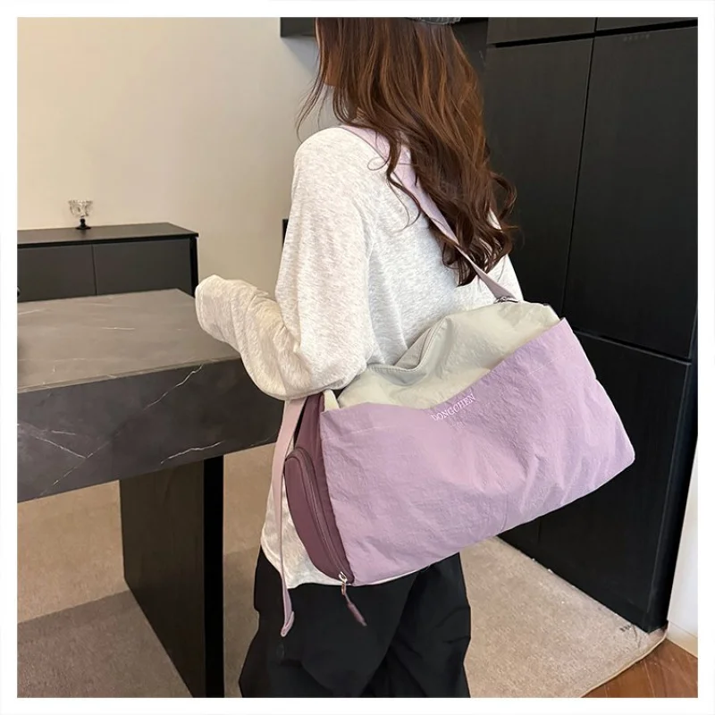 

Ladies Chic Leather Crossbody Bag For Daily Commute With Adjustable Strap In Classic Design And Practical Function