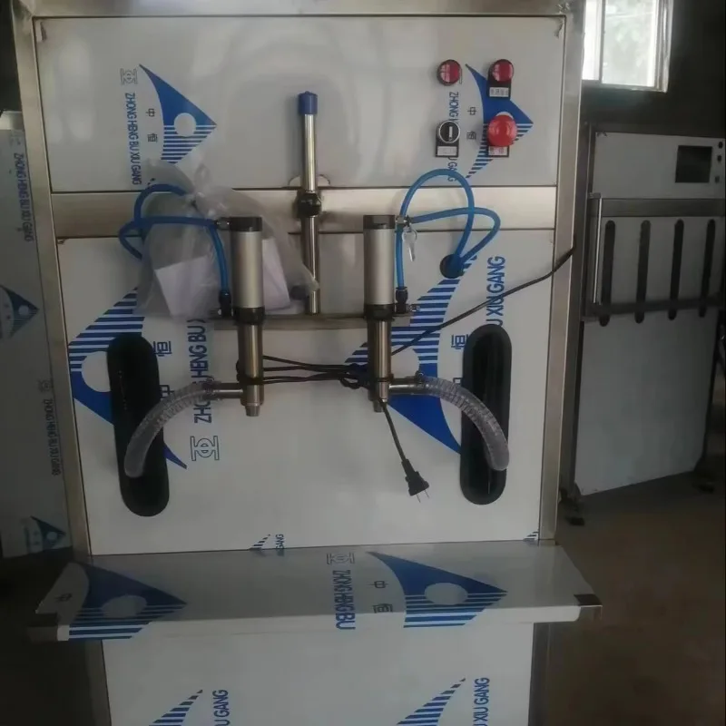 

Машина для розлива жидкостей из нержавеющей стали с двойной головкой, прочная полуавтоматическая разливочная машина нового дизайна