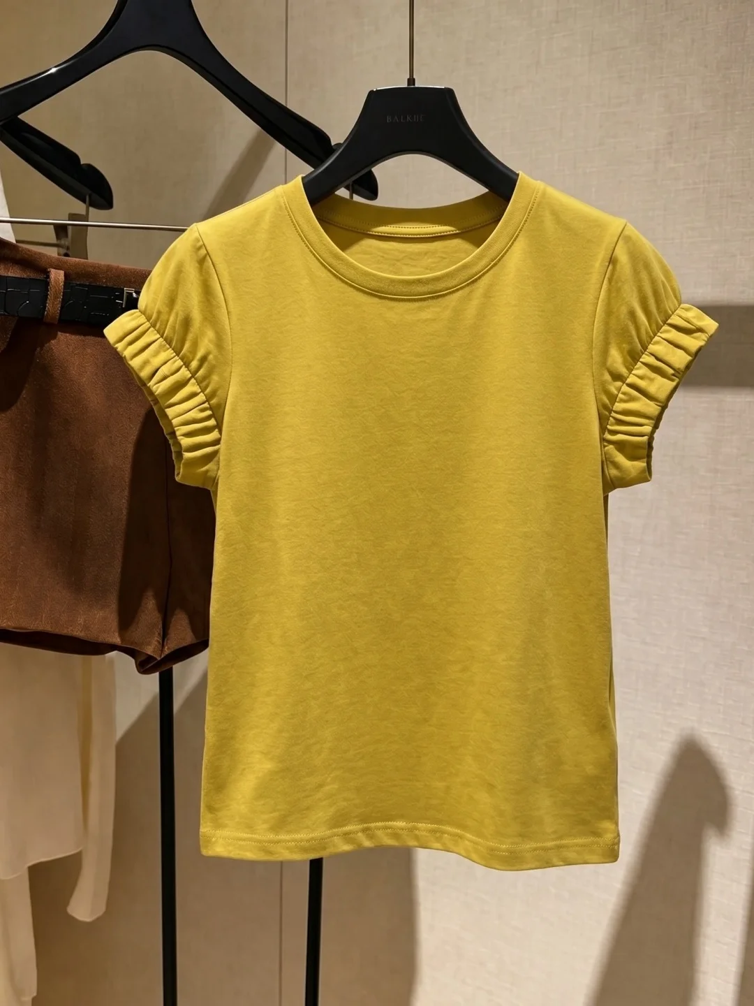 

Chic Korean Style Short Sleeve T-Shirt Slimming Commute Top Trendy Design Summer Fashion Versatile Straight Cut Silk Blend