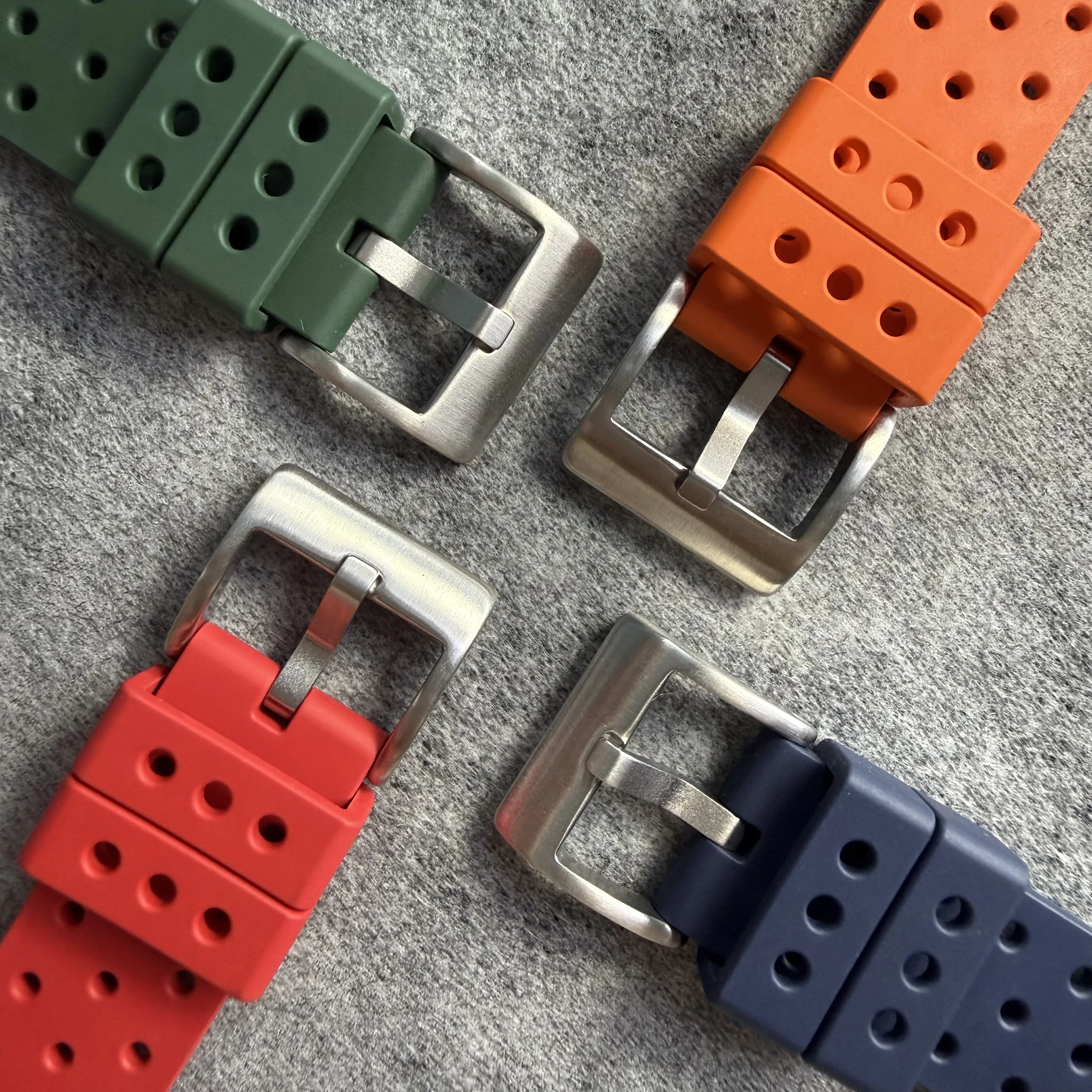 حزام ساعة من مطاط الفلور الممت - مراجعة Fkm Rubber Dive Watch Strap 20Mm وسعره