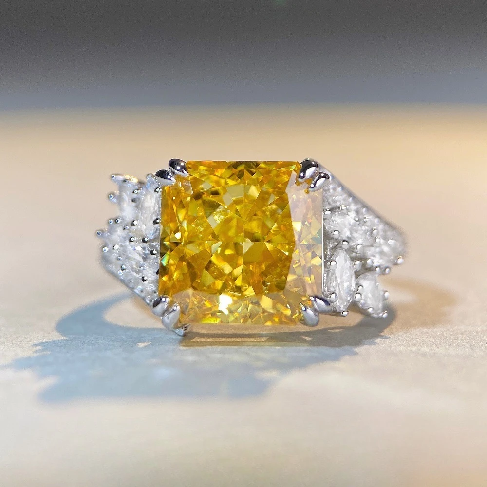 

2022 New S925 Pure Silver Ring Female Original Design Fashion European and American Yellow Diamond Redion Cut
