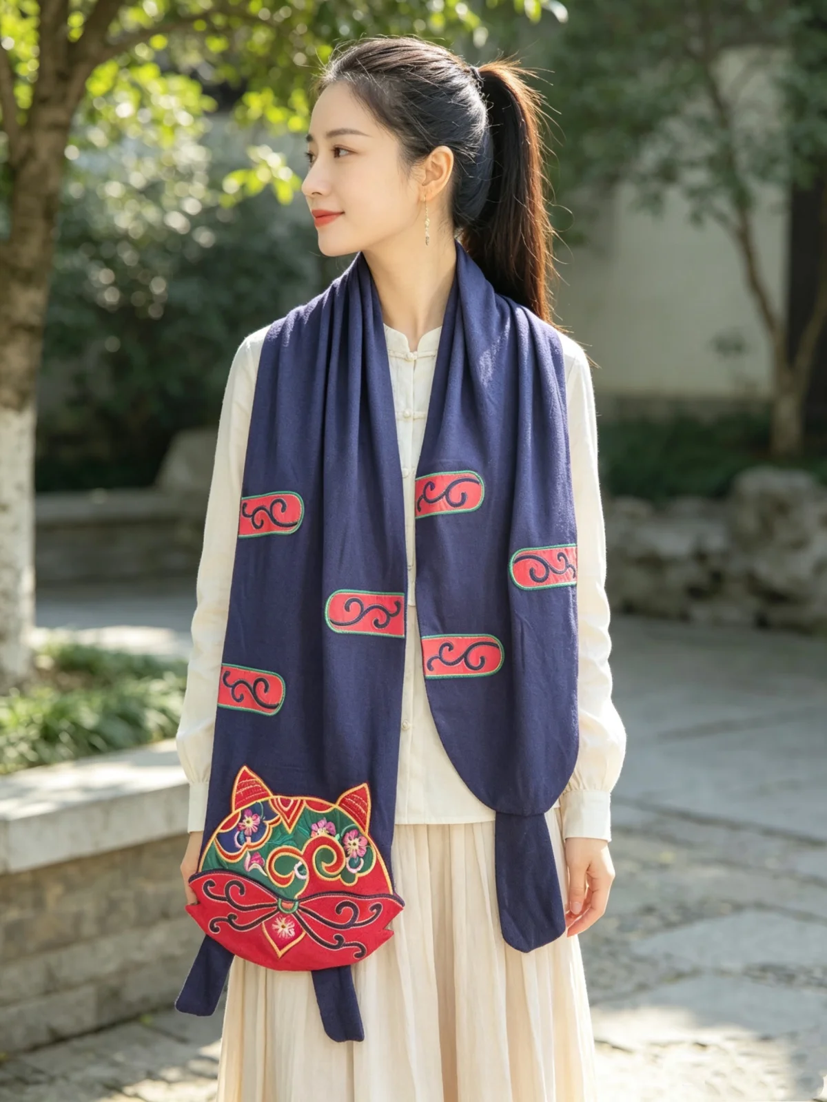 On Sales Vintage Women's Scarf Ethnic style embroidered knitted tiger head patch scarf