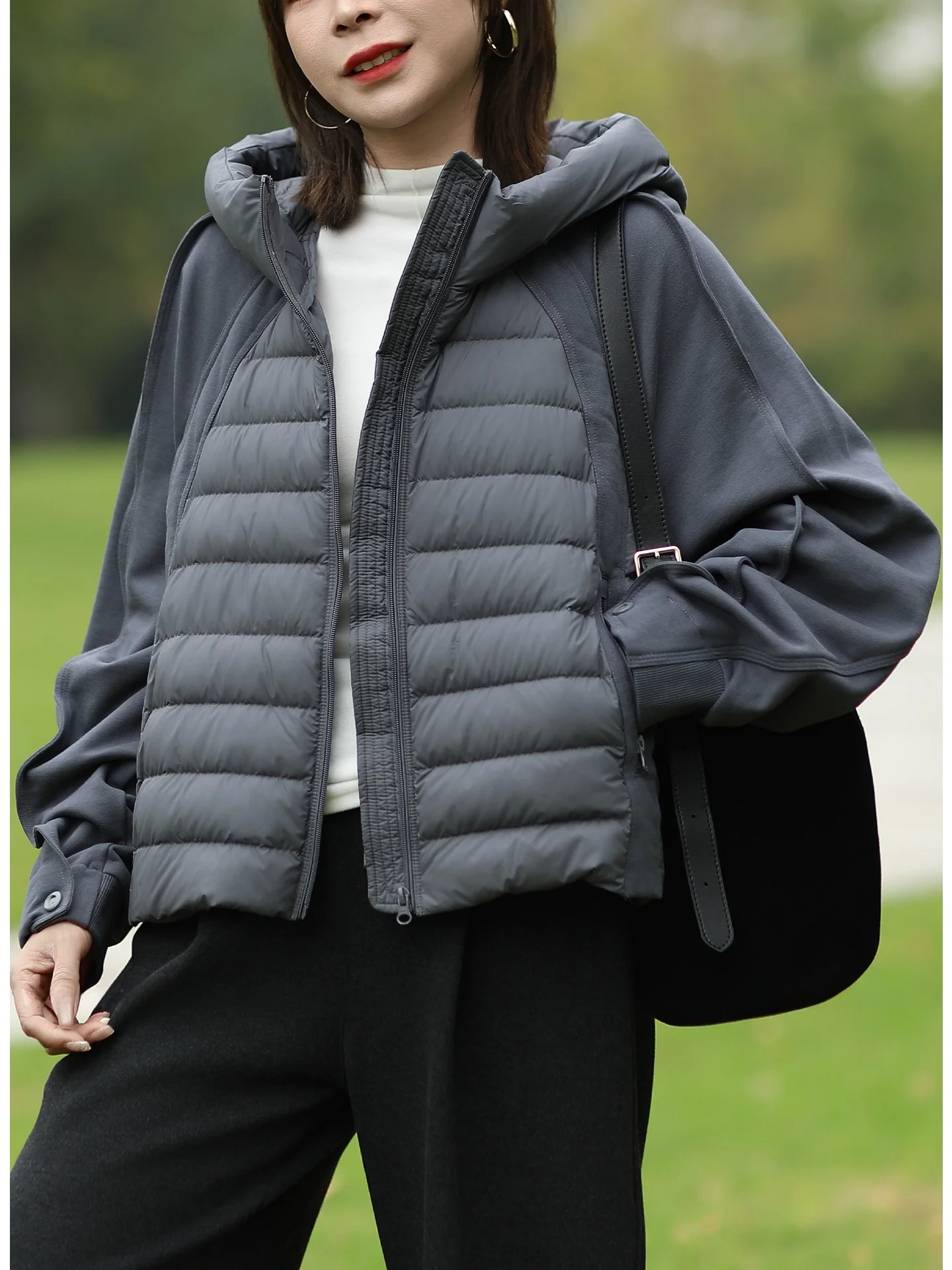 

Модная легкая укороченная пуховая куртка с капюшоном для женщин, с эффектом омоложения, зимняя верхняя одежда 2025