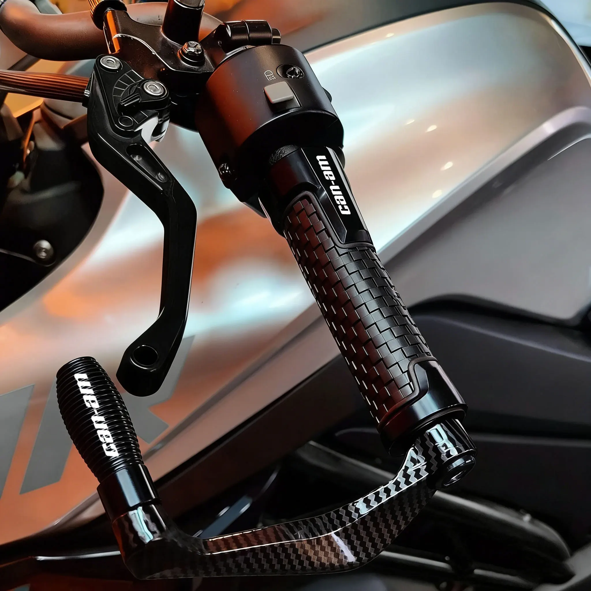 

Handlebar Grip Guard Brake Clutch Lever Protector 2026 For Can Am Outlander 1000 Ryker 900 Renegade 800 Canam Maverick X3 Spyder