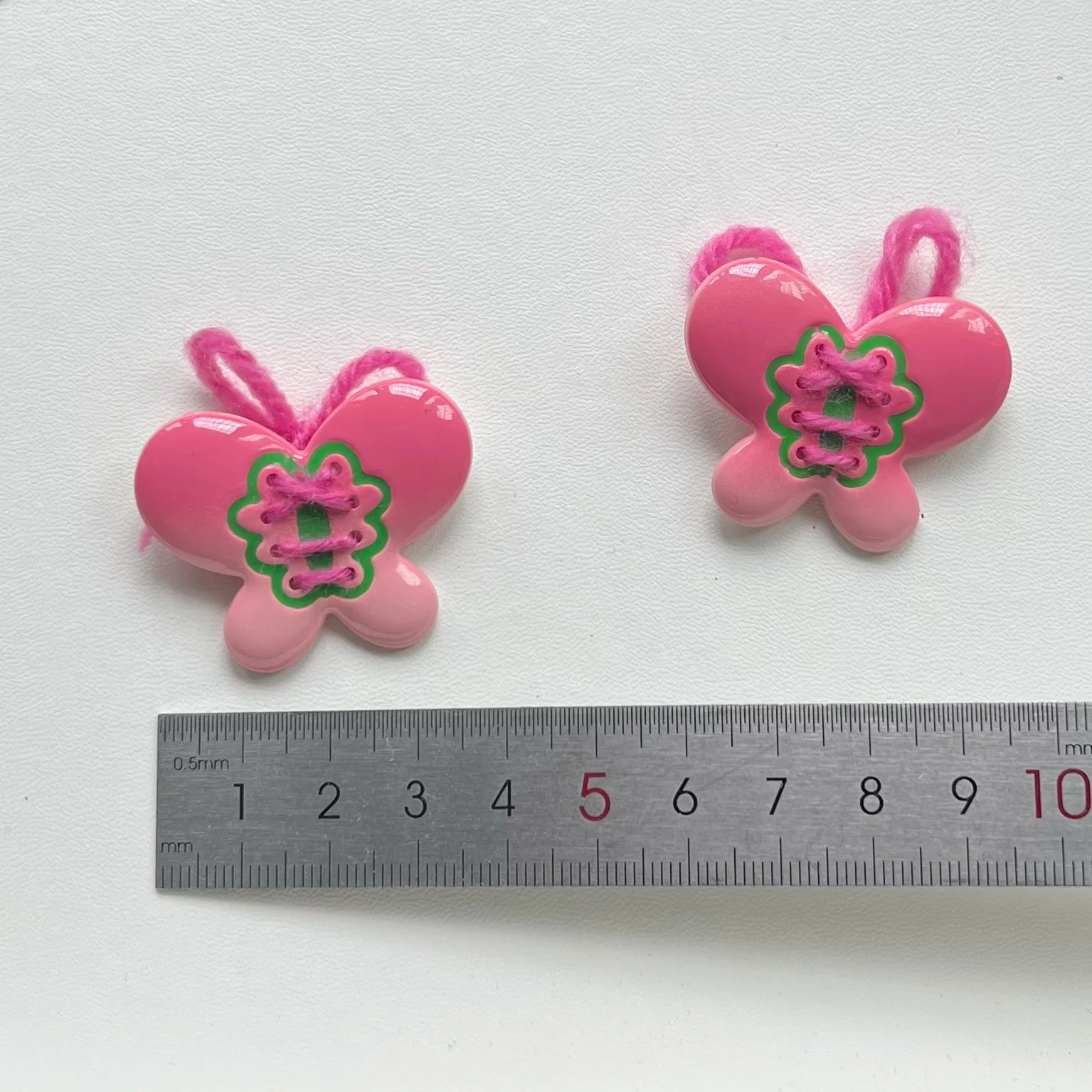 Mininstants-Série Papillon Rose en Résine de Dessin Animé, Cabochons à Dos pio, Matériaux d'Artisanat, Fabrication de Bijoux, Breloques, 2 Pièces