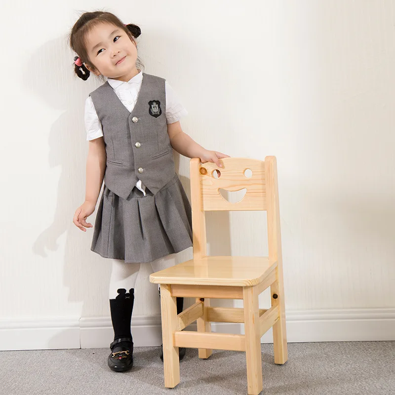 كرسي أطفال صلب لرياض الأطفال، مكاتب وكراسي تدريب التعليم المبكر للمدرسة، مجموعة كاملة من مقاعد خشب البلوط الصنوبر