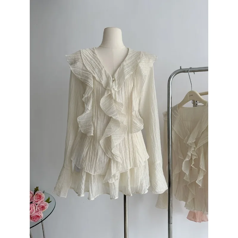 

Design: Ruffles, waisted shirts, tops, shorts, two-piece set