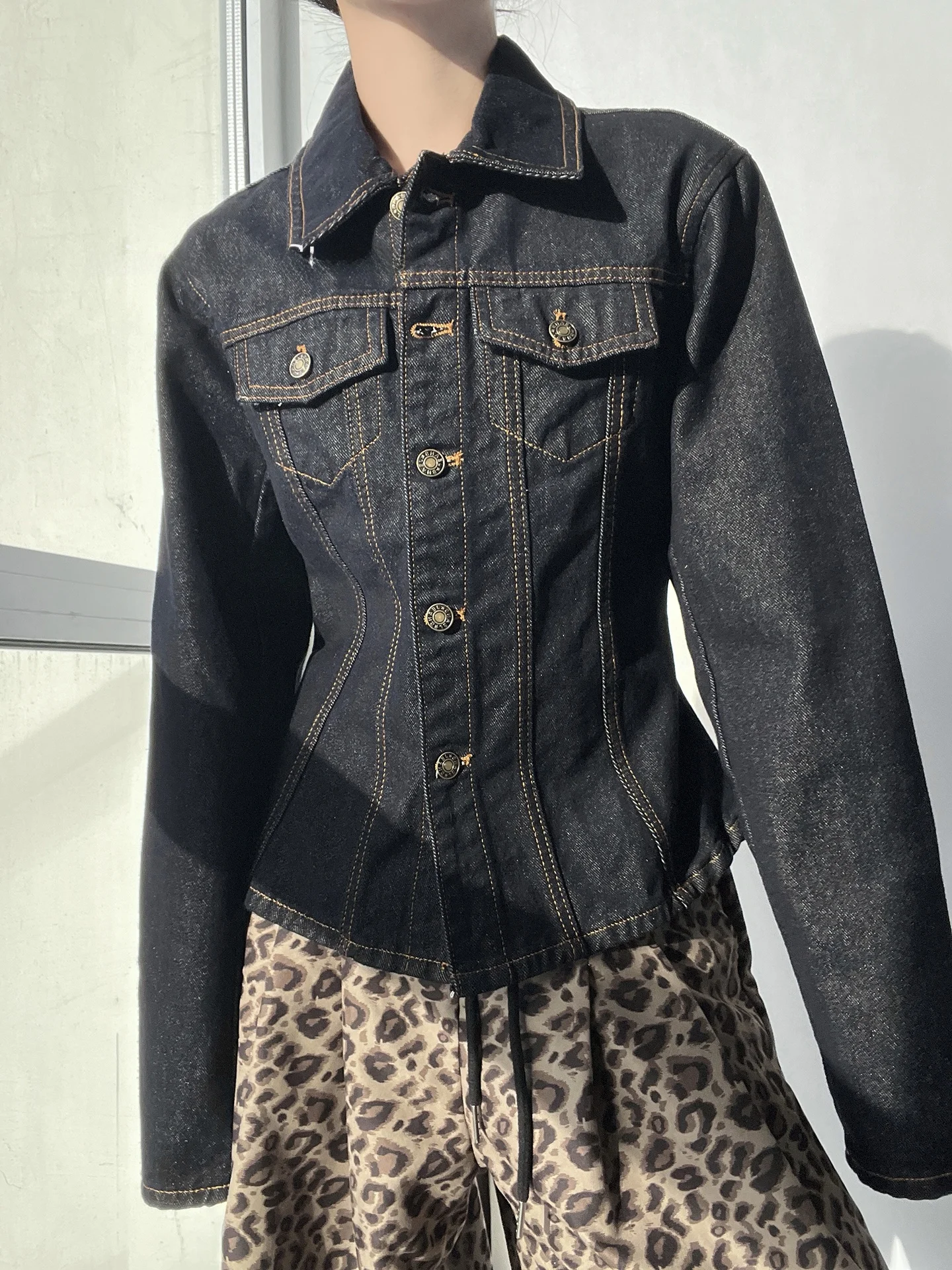 

Slim Fit Deep Blue American Retro Denim irt Женская верхняя одежда с длинным воротником Sve Повседневная одежда из смеси хлопка и полиэстера