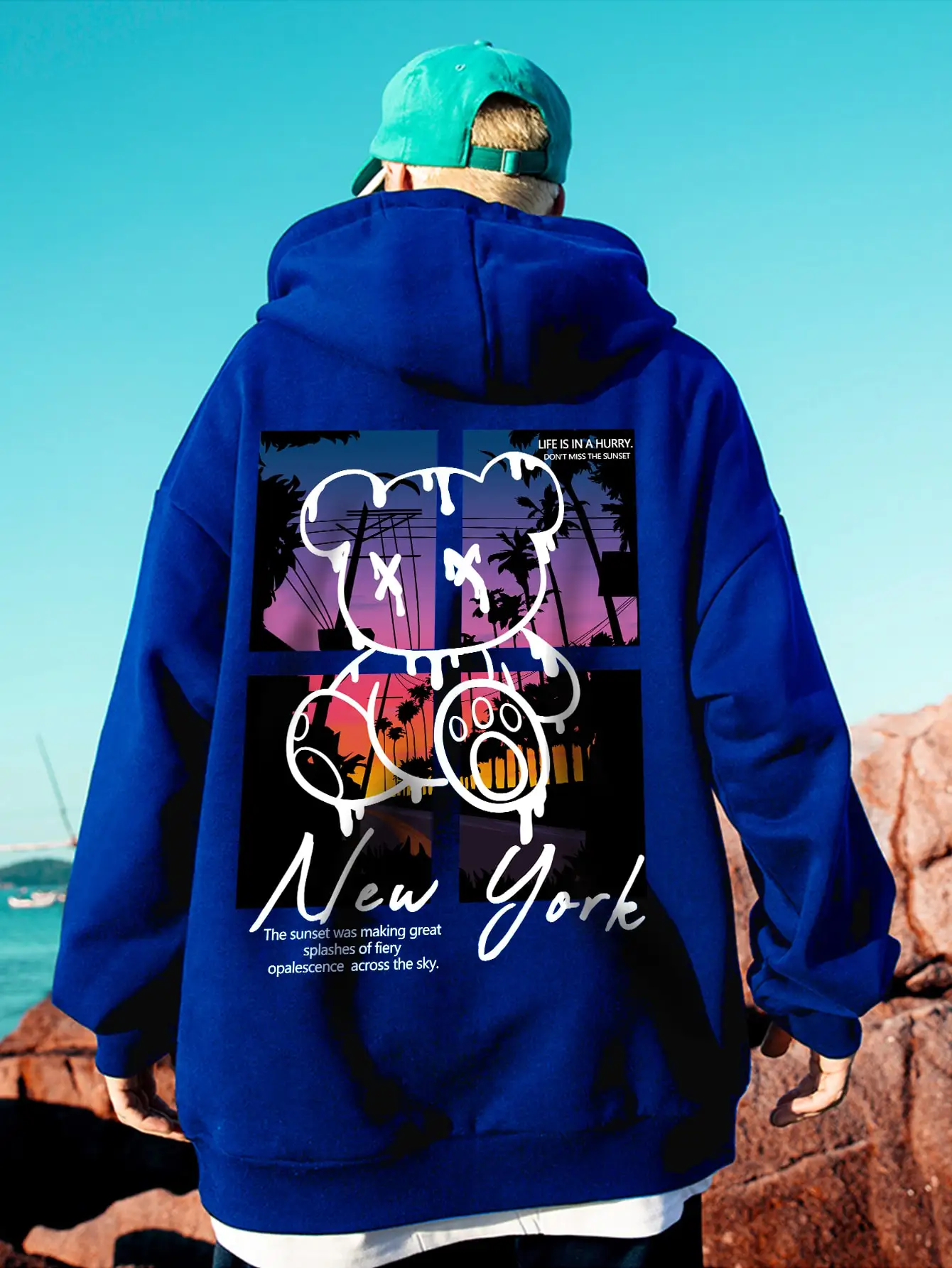 

New York Art Word Cartoon Bear Sunset Scenery Design Hip Hop Streetwear Hoodies All-Match Pocket Pullovers Men Hoody Clothing