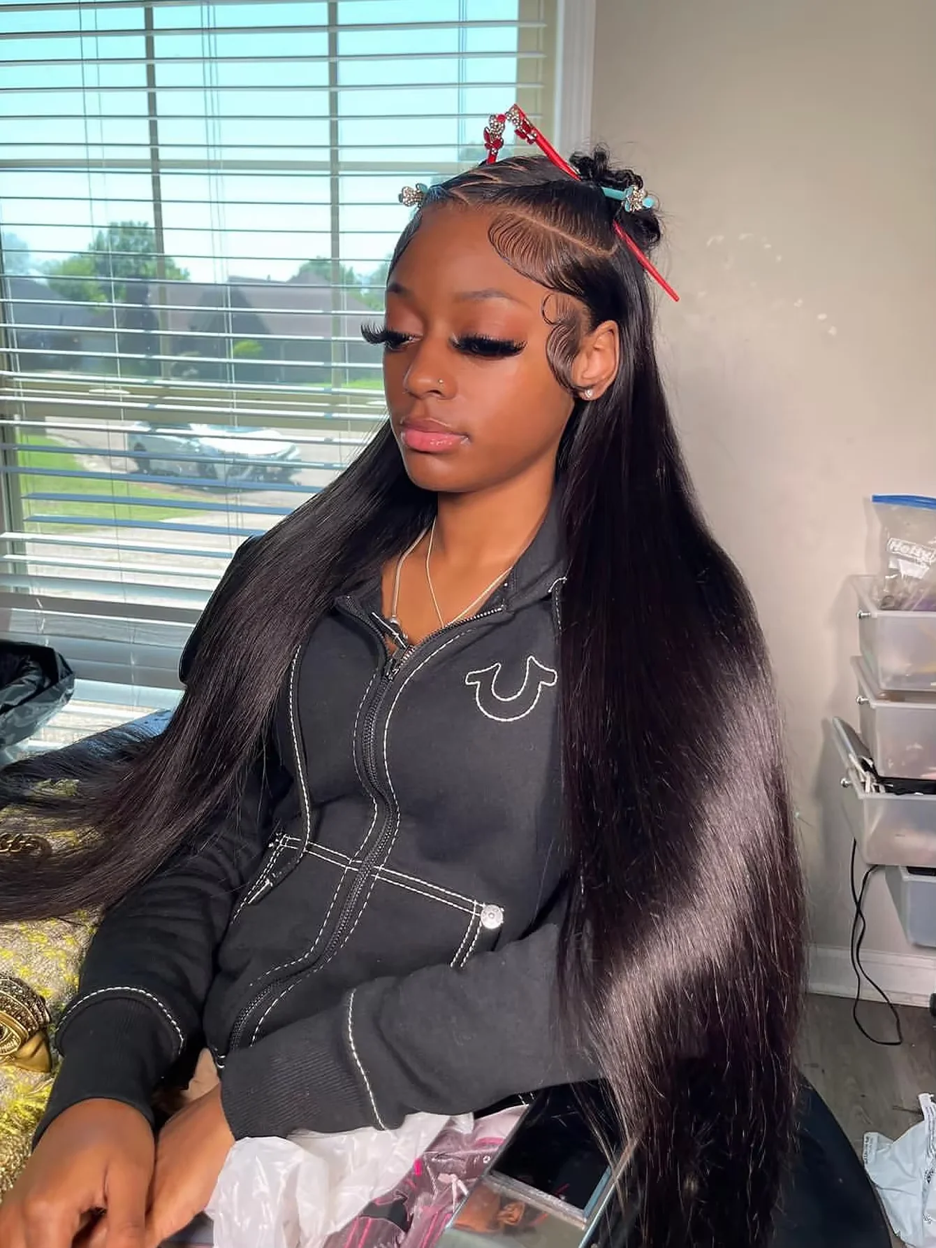 

250% Density Straight Human Hair Wigs 13x4 HD Lace Frontal Wigs Bone Straight Lace Front Wigs Human Hair 30 36 Inch