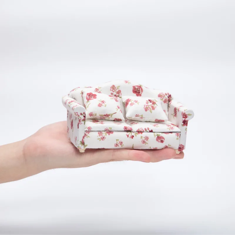 1:12 dollhouse Mini furniture living room scene model small floral fabric double sofa