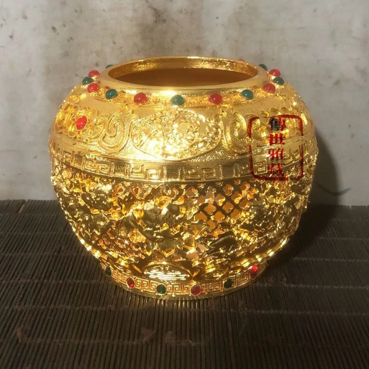 Filial brass gold-plated vase for high-end home decor, with auspicious dragons and phoenixes
