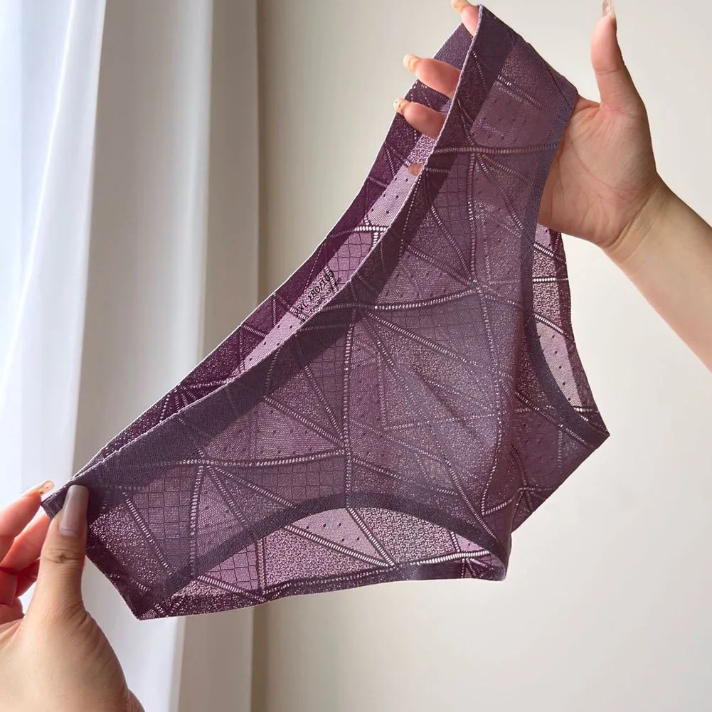 

Men Thin Ice Silk Lingerie Ultra Hot Geometric Jacquard Lace Briefs Femboy 3D Bulge Pouch Solid Underwear Soft Men's Underpants