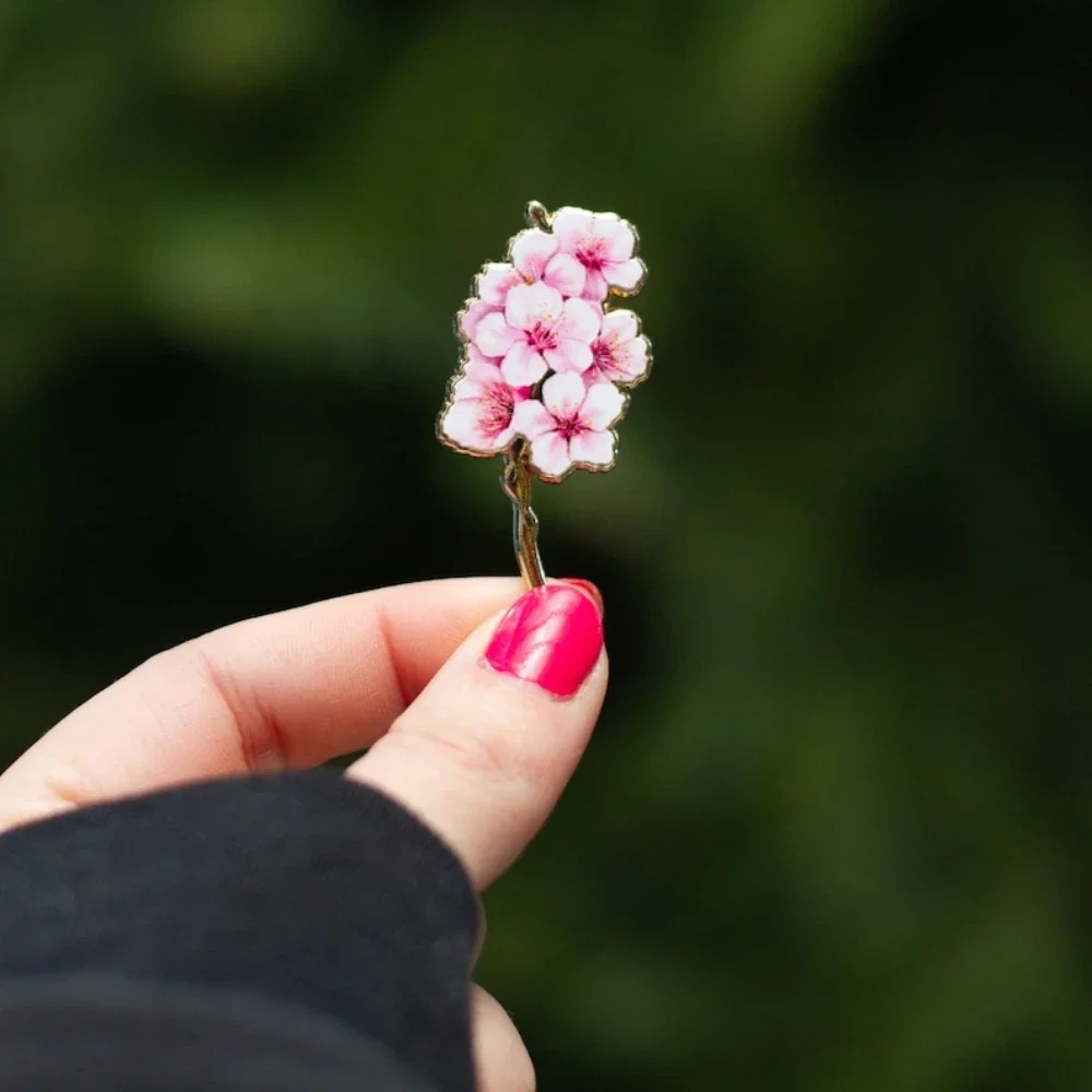 Pink Flower Enamel Pin Cherry Blossom Sakura Floral Lapel Pins Botanical Brooch Spring Flowers Badge Nature-inspired Accessory