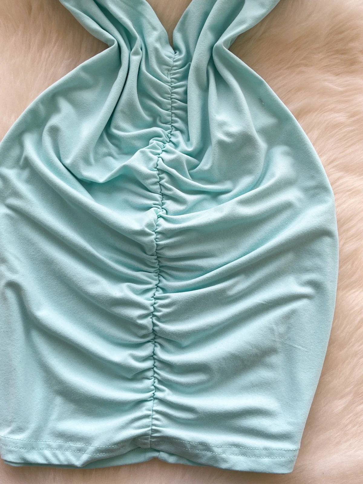 Foamlina Sexy Bottoni in metallo blu Halter Mini abito sexy Donna Estate calda senza maniche Backless Cut Out Slim Fit Abito da club increspato