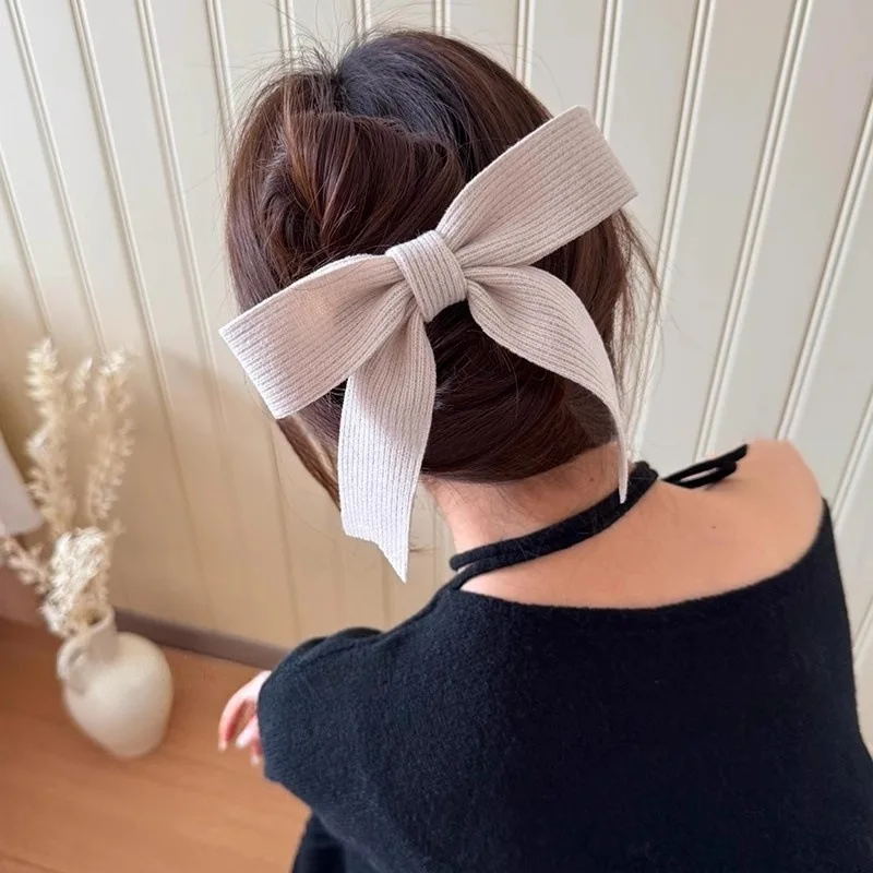 

Korean Bow Hair Clip Knitted Yarn Versatile Woven Duckbill Clip for Women Autumn Winter Fashion Gentle Girl Hair Accessories