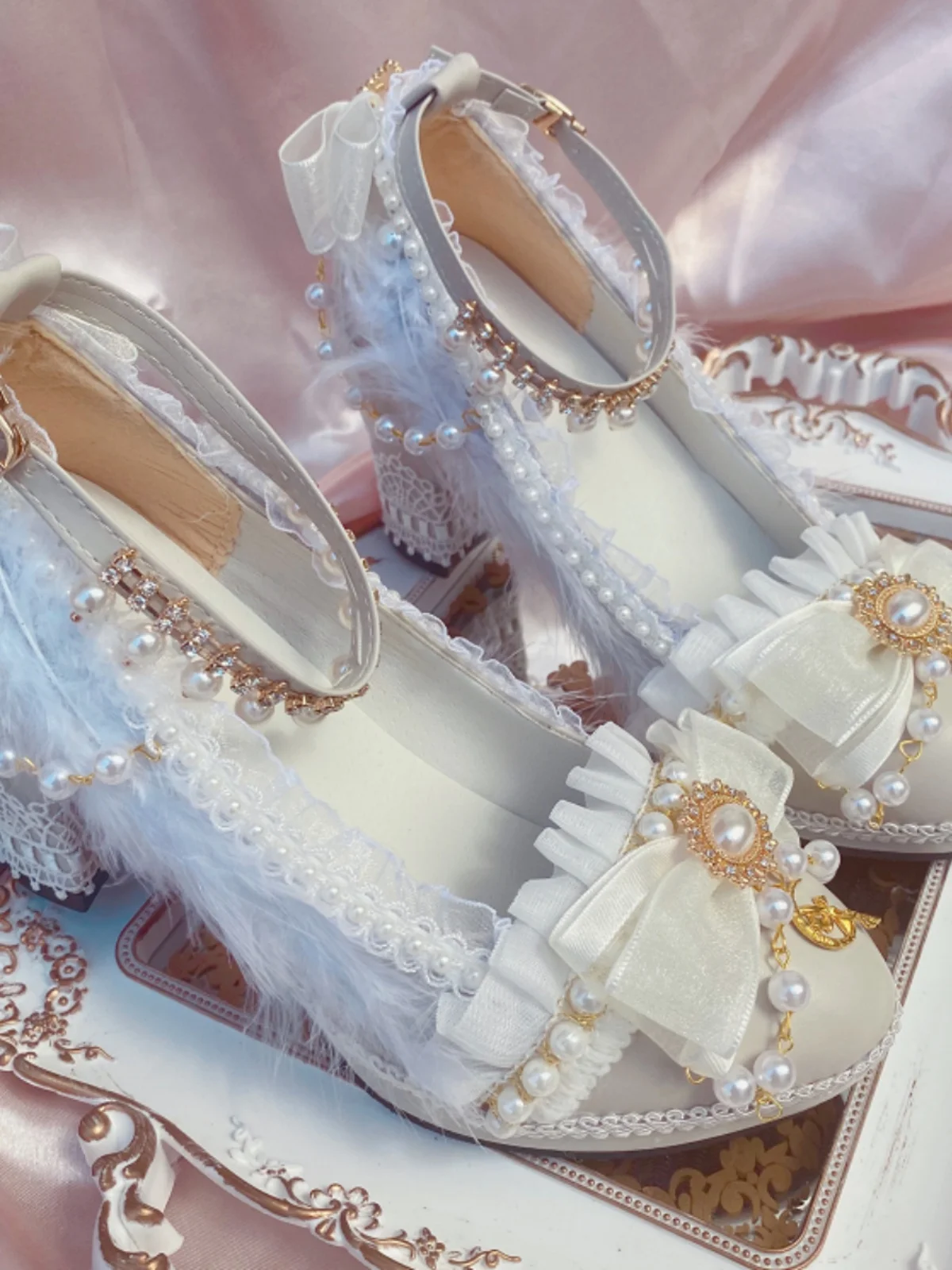 Sepatu Lo buatan tangan Lolita gadis cantik sepatu hak tinggi emas putih pengantin sepatu performa panggung wanita manis hadiah dewasa