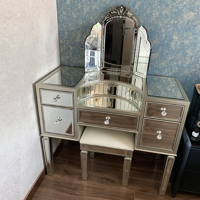 

Nordic glass dressing table, light luxury bedroom storage cabinet, bay window, dressing table, dressing table, modern and minima