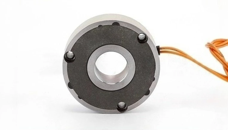 فرامل كهرومغناطيسية بقطر خارجي 62 مم محرك تيار متردد 220 فولت تفكيك انقطاع التيار الكهربائي مع آلية الكبح الميكانيكية منخفضة الضوضاء