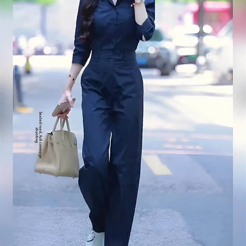 

Стильный женский комбинезон Ele Bluelong: облегающий, простой, цельный, омолаживающий, трендовый комбинезон этого года.