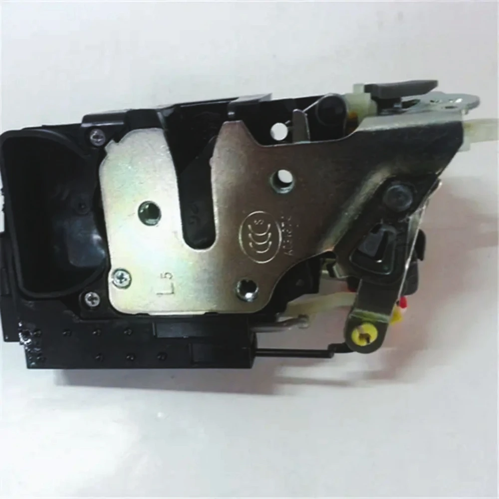 Montaje  pestillo  puerta lantera izquierda para Ssangyong Rexton, actuador  pestillo, 7121008032-2001, 2017, 71210