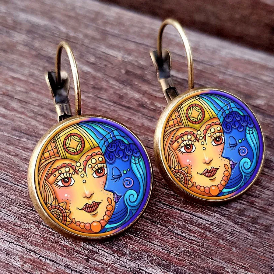 New Arrival Fashion Sun Moon Face Earrings Sun God Moon God Glass Cabochon Women\'s Earrings Jewelry Punk Art Earrings Gift