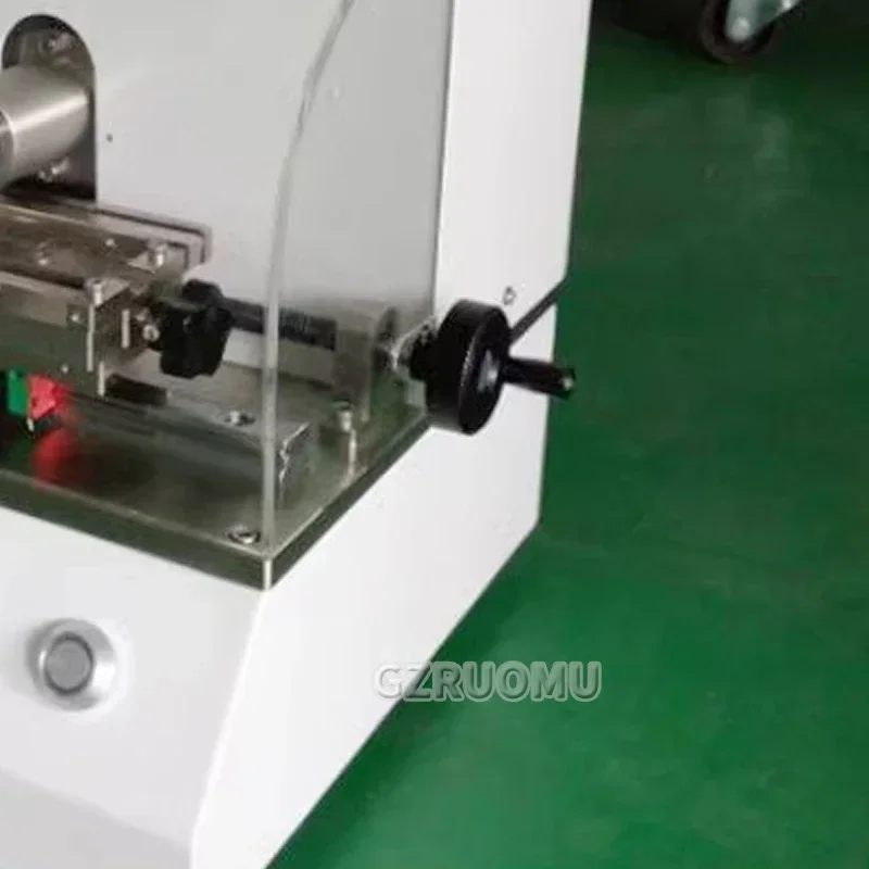 Speciale testmachine voor kunststofimpactprestaties Elektronische inkepingen en eenvoudig ondersteunde straalslagsterktetester