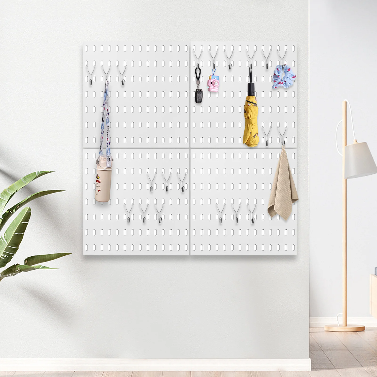 

20Pcs Pegboard Hooks Metal Heavy Duty Organizer Key Hanger Pegs 2.5cm Hole Distance Pegboard Hooks for Peg Board Wall