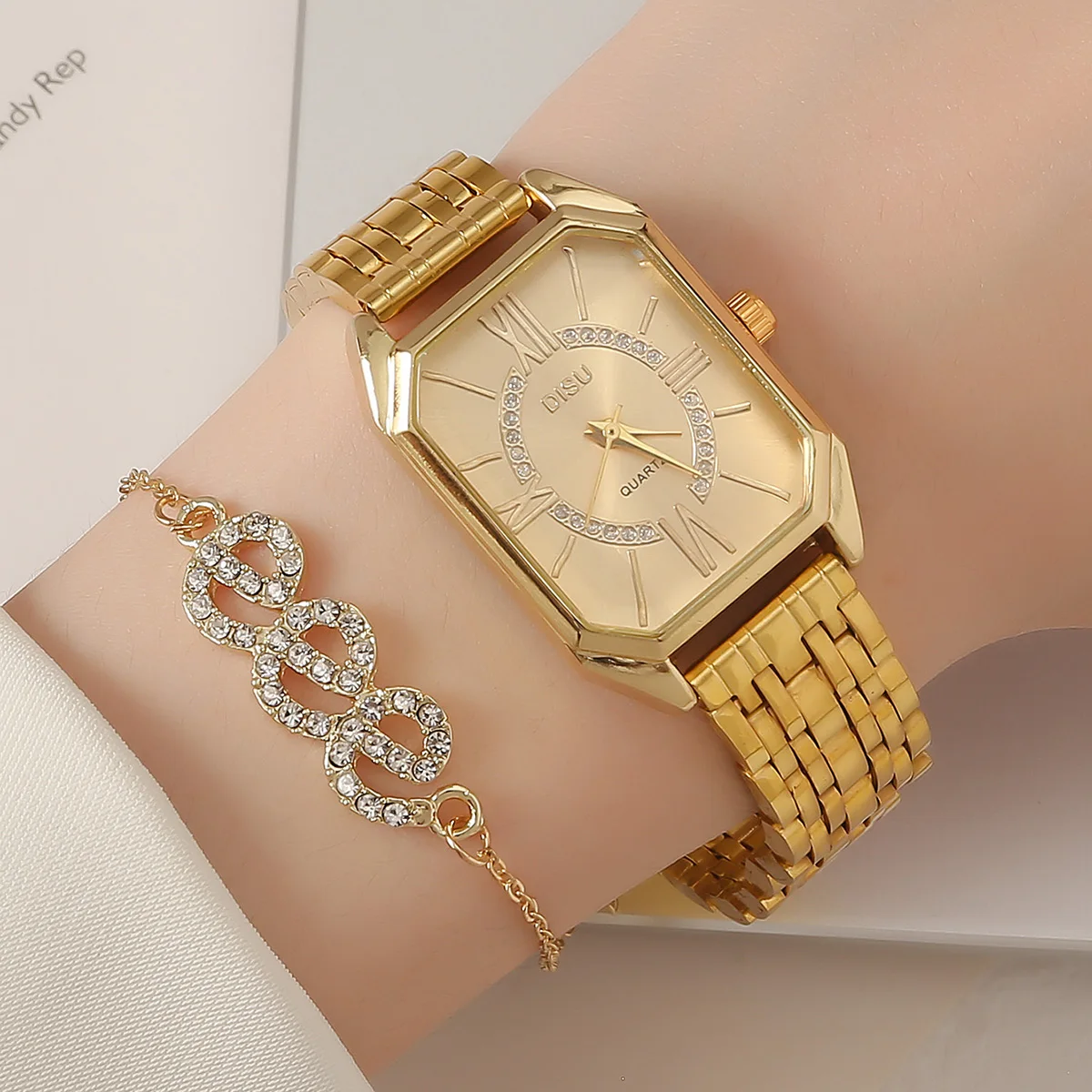 A Classic Fashion Women's Business Quartz Watch. Stainless Steel Strap With Square Dial. For Daily Life