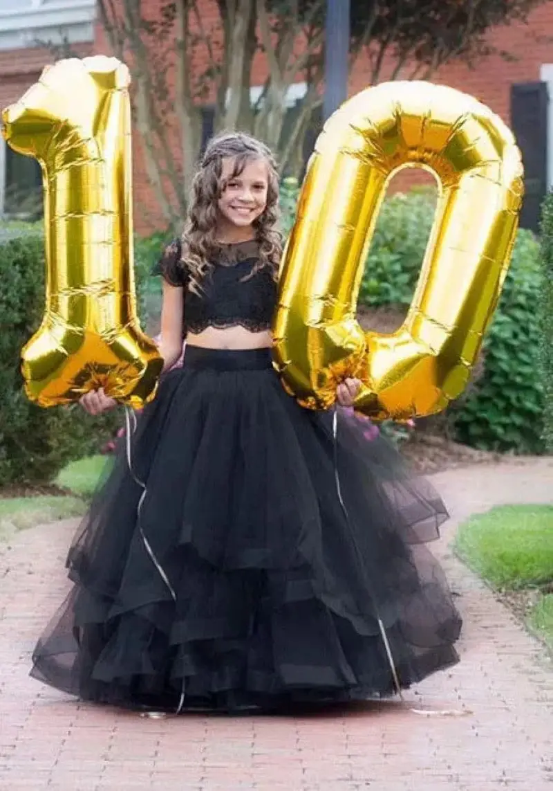 

Customized Black Flower Girl Dress 2 Pieces Tulle Appliques Tiered Classic Kids Birthday Party First Communion Banquet Ball Gown
