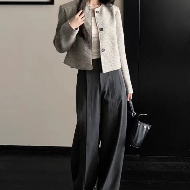 2025 New Striped Jacket Vintage Crew Neck Single-Breasted Top Women's Striped Loose