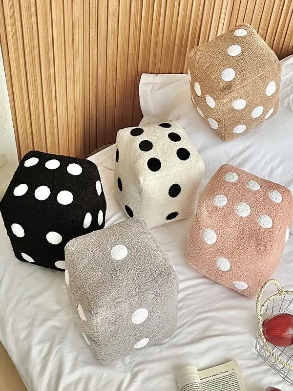 

Fun Dice Cuion Диван Гостиная Подушка Спальня Окно Баррест Простой Современный Sle PP Хлопковый Сердечник Бархатный Чехол Ягненка