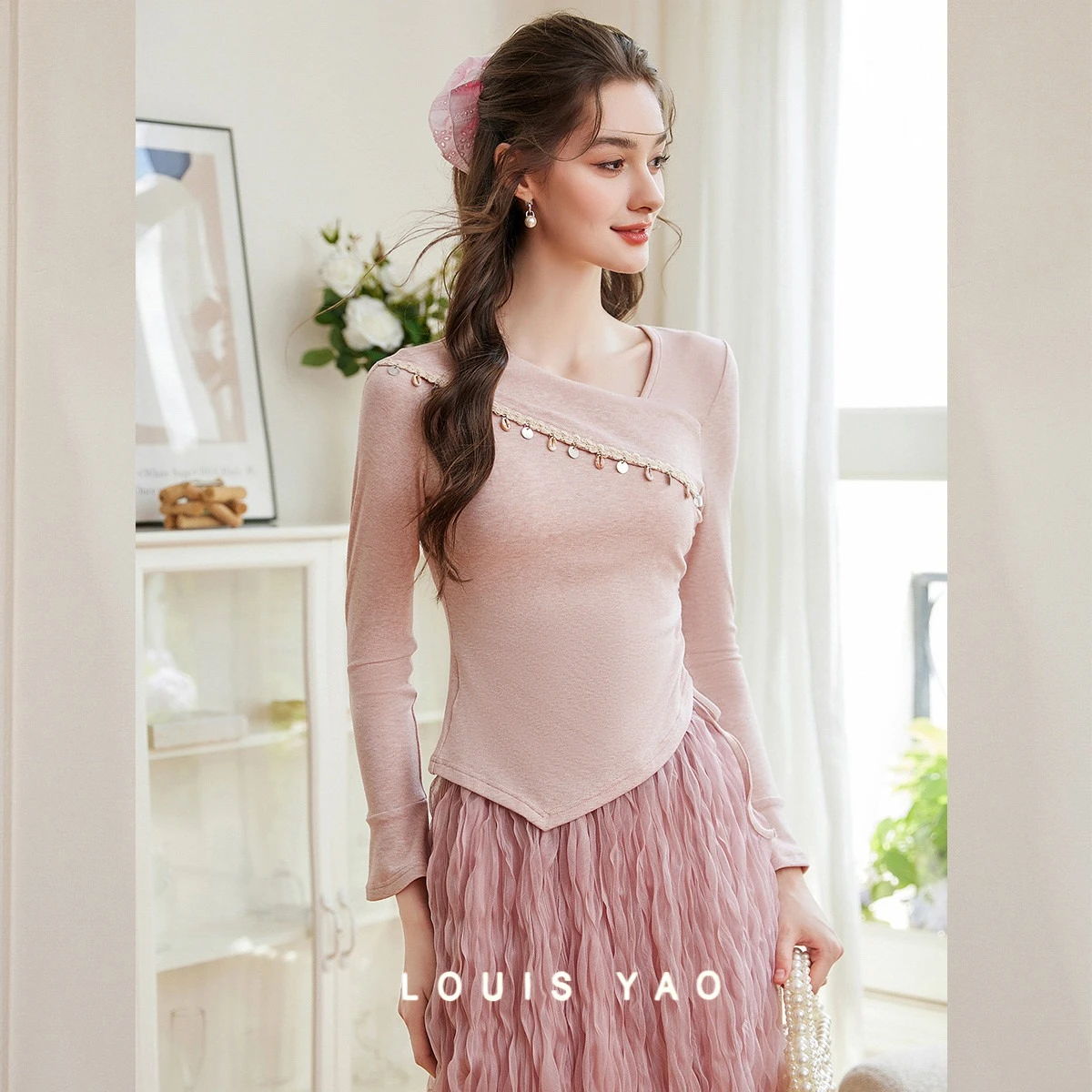 

LOUIS YAO Flare Sleeve Irregular Collar Knitted Sweater 2025 Autumn Shell Tassel Tops Decoration Hem Drawstring Women's T-shirt