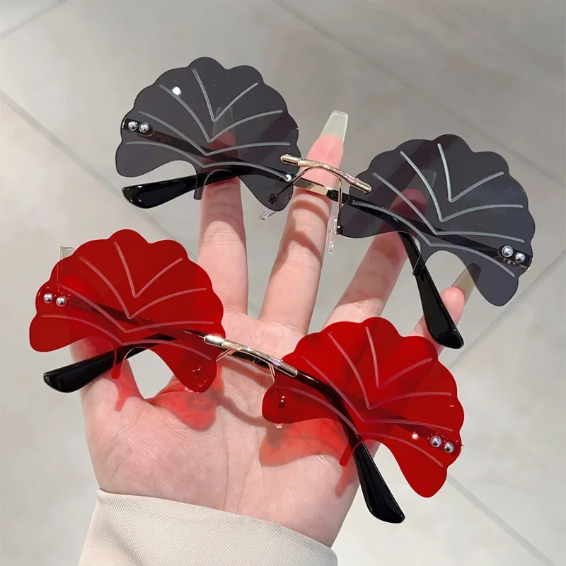 

Trendy Frameless Ginkgo Leaf Sunglasses for Women's Parties and Parties Funny Hip-hop Sunglasses