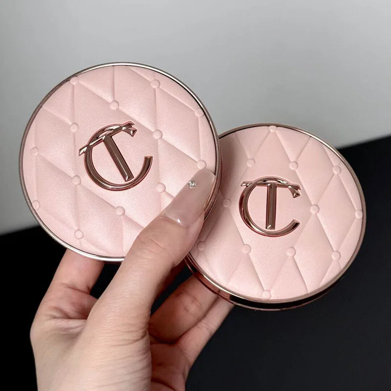 

Новинка от Charlotte Tilbury: Жидкая тональная основа Micro Light Powder Air Cushion Foundation, консилер, средство для коррекции макияжа.
