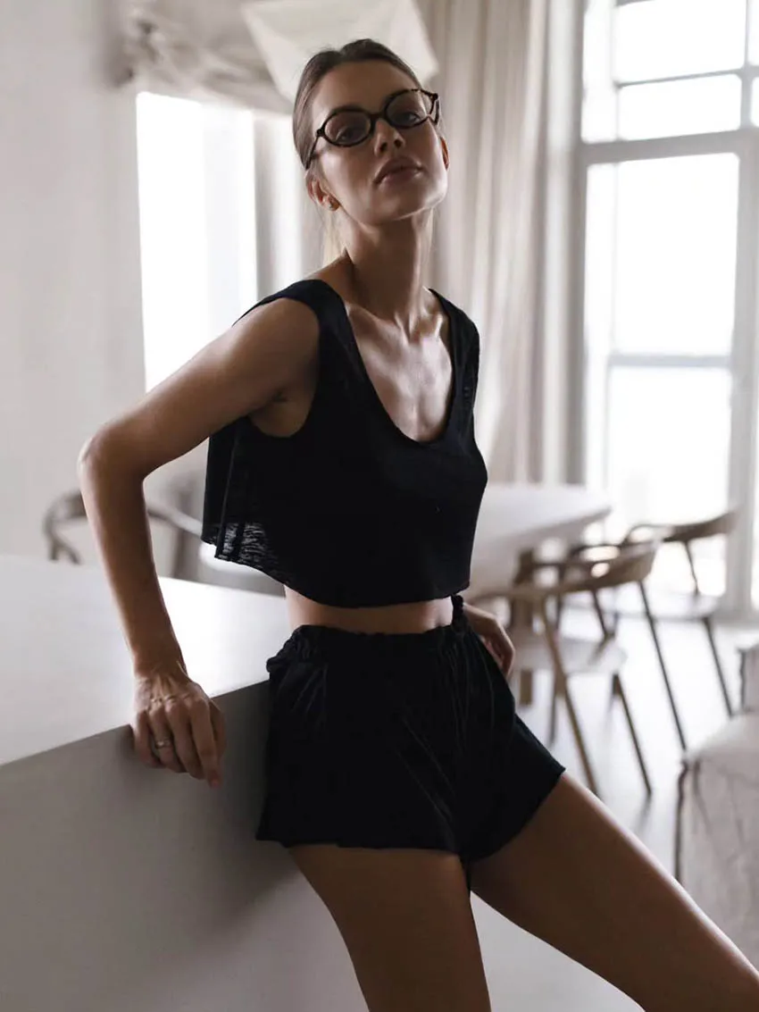 Marthaqiqi Loose Ladies Pajamas 2 Piece Suit V-Neck Sleepwear Crop Top Nightwear Sleeveless Nightgowns Shorts Casual Nightie Set