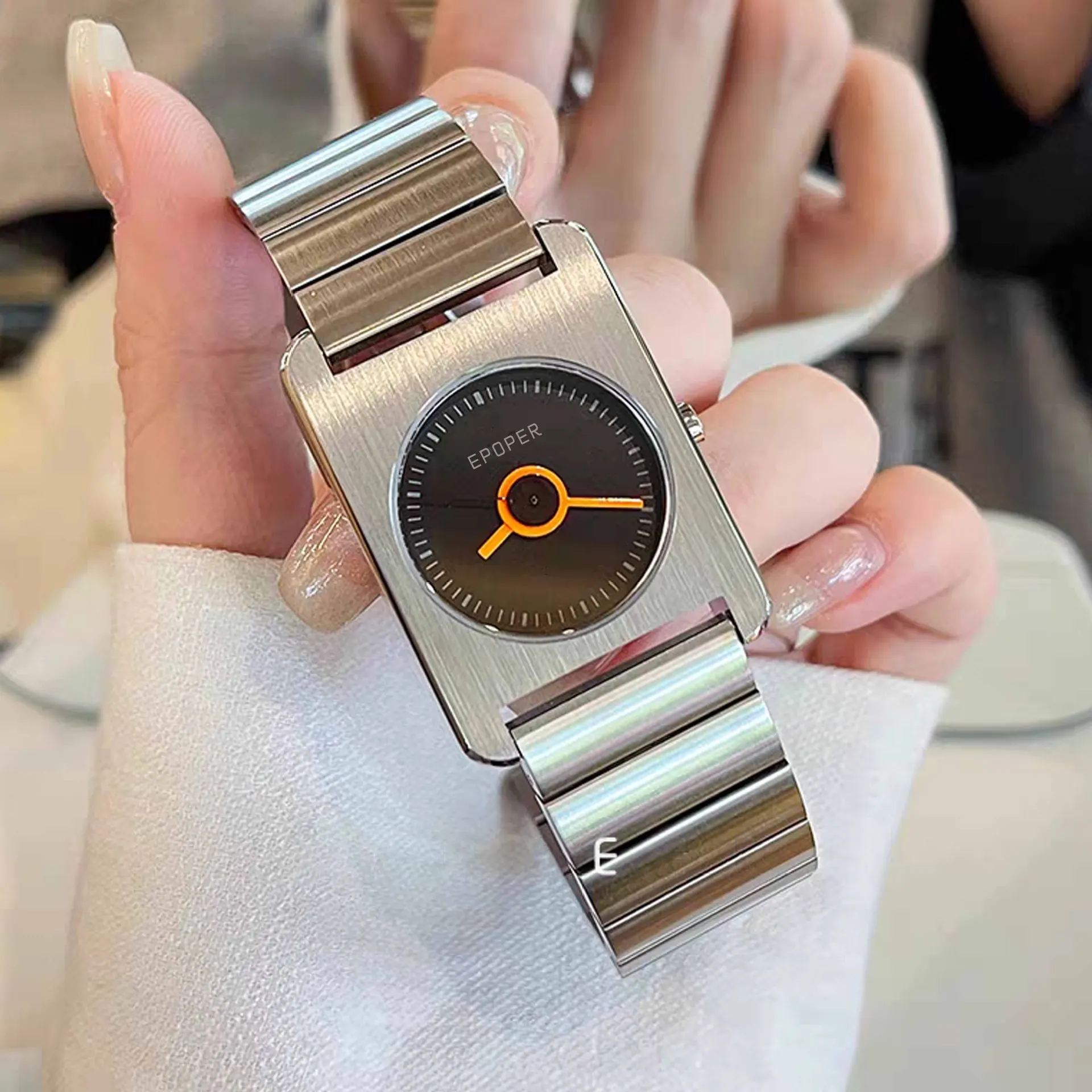 

Exquisite design, color-blocked square watch for womenhigh-valuestylish and eleganta touch of luxury, stainless steel wristwatch