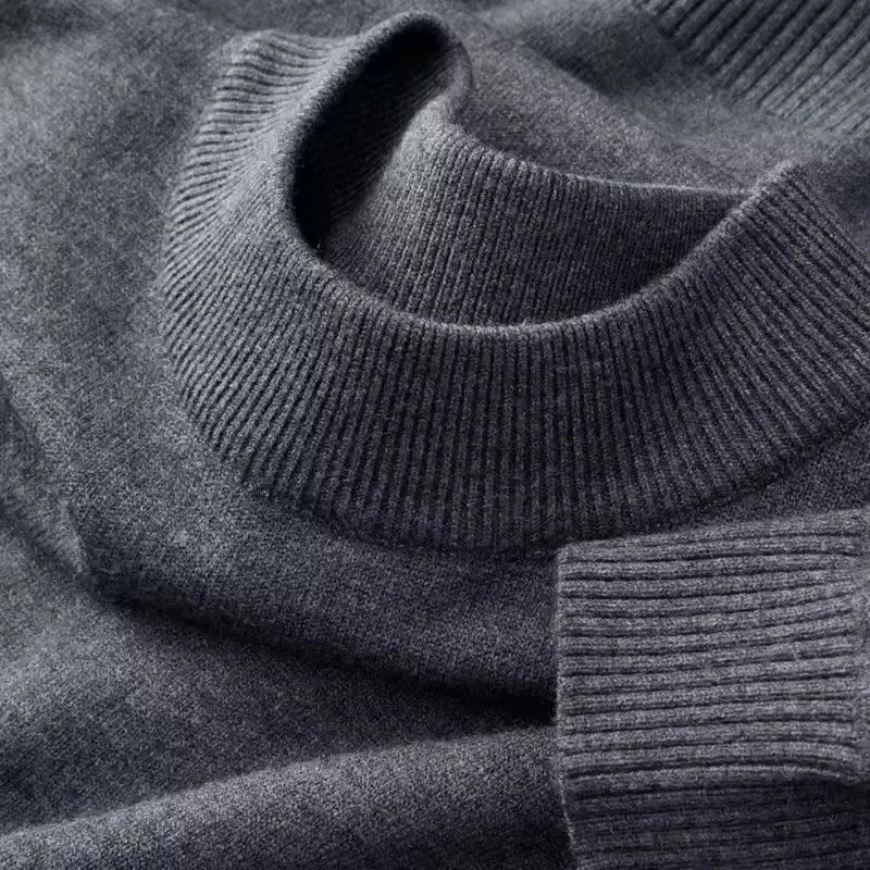 Neuer Herbstpullover für Herren mit halbhoher Kragenpartie, einfarbig, lässig, vielseitig, Rundhals-Strickpullover mit schmaler Passform und elastischem Innenfutter. – Detail 2