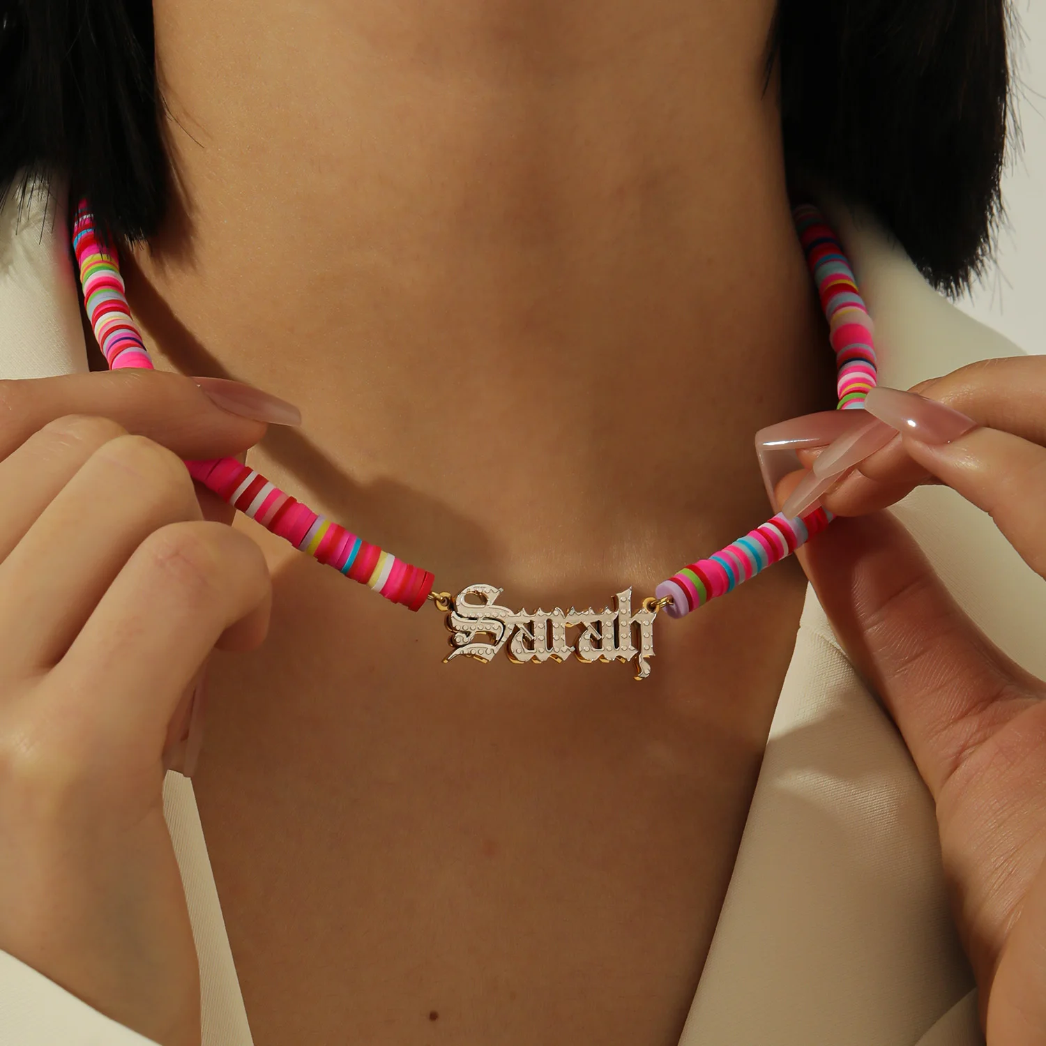 

Ожерелье с надписью на заказ, позолоченная тонкая цепочка, две руки, жест, любовь, сердце, первоначальный кулон, персонализированные ювелирные изделия для пар