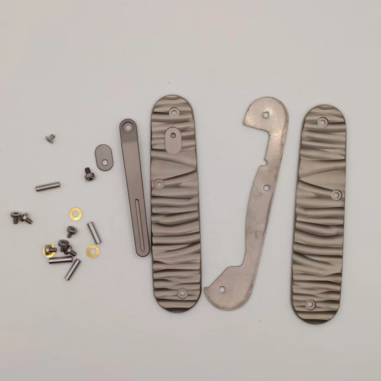 1 Pair Titanium Alloy Wave Meteorite Grip Handle Scales With pocket Clip For 84mm Victorinox Swiss Army Knives - view 6