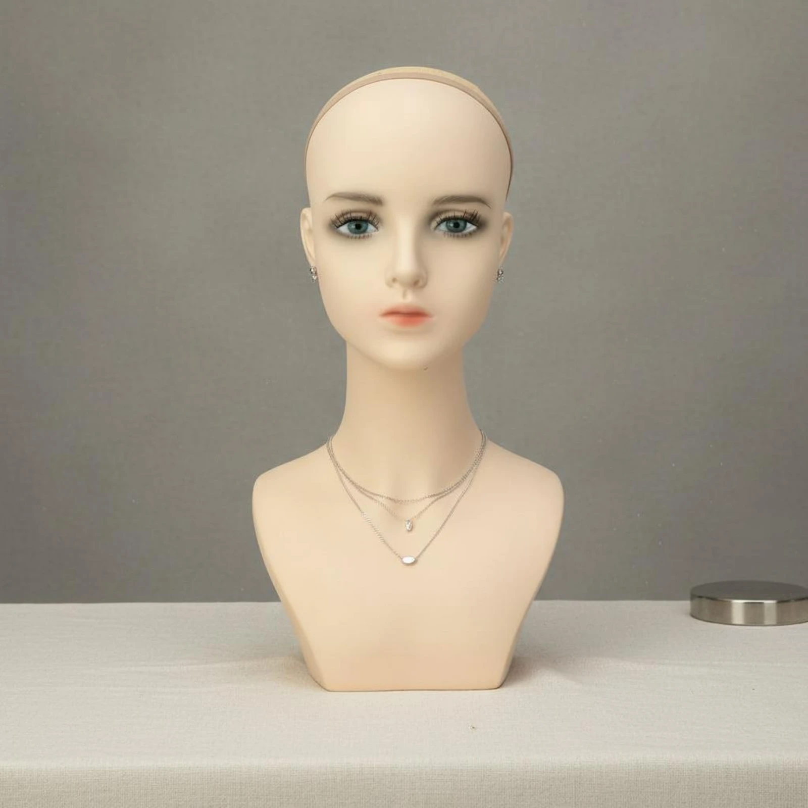 hairpiece-mannequin-head-skin-tone-finish-hairpiece-display-head-female-mannequin-bust-lightweight-retail-fixture