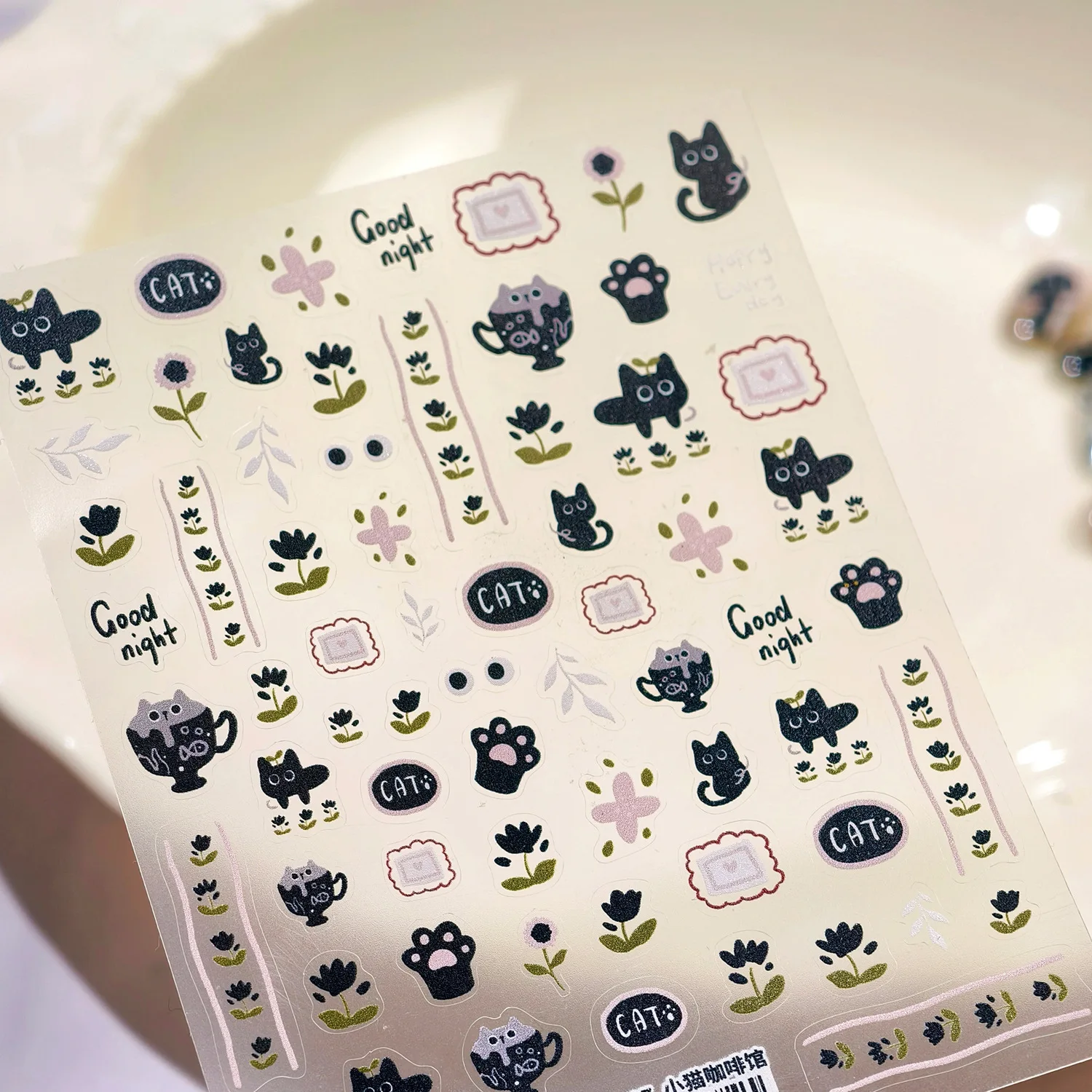 黒猫、イチゴ、蝶結び、花、ラブハート、星、オレンジ、足跡、魚の骨、犬、ウサギ、リンゴ、豚、DIYネイルアートステッカー、デカール