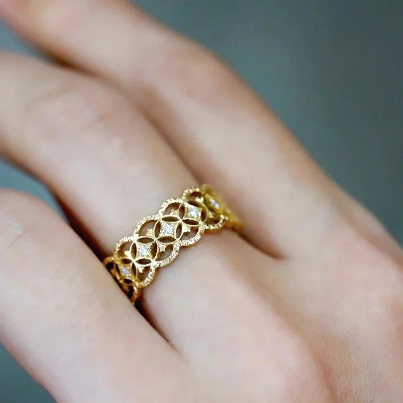 

Huitan Noble Hollow Pattern Rings with Shining Cubic Zirconia Dainty Gorgeous Finger Accessories Women Exquisite Wedding Jewelry