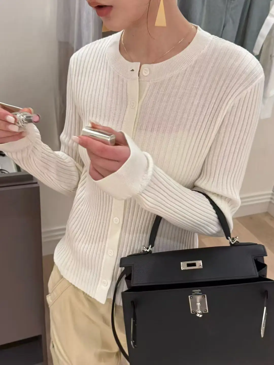 

Korean Sle Pure Color Knitted Cardigan Women's Sweet Slim Fit round Ne Base irt Spring 2026 Soft Long Sve Knitwear